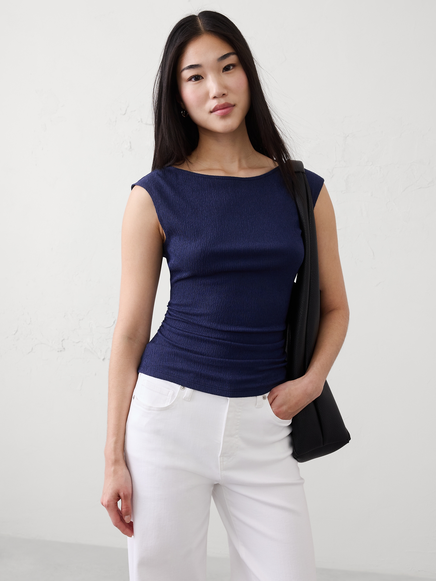 L'image numéro 1 présente Haut texturé à fronces