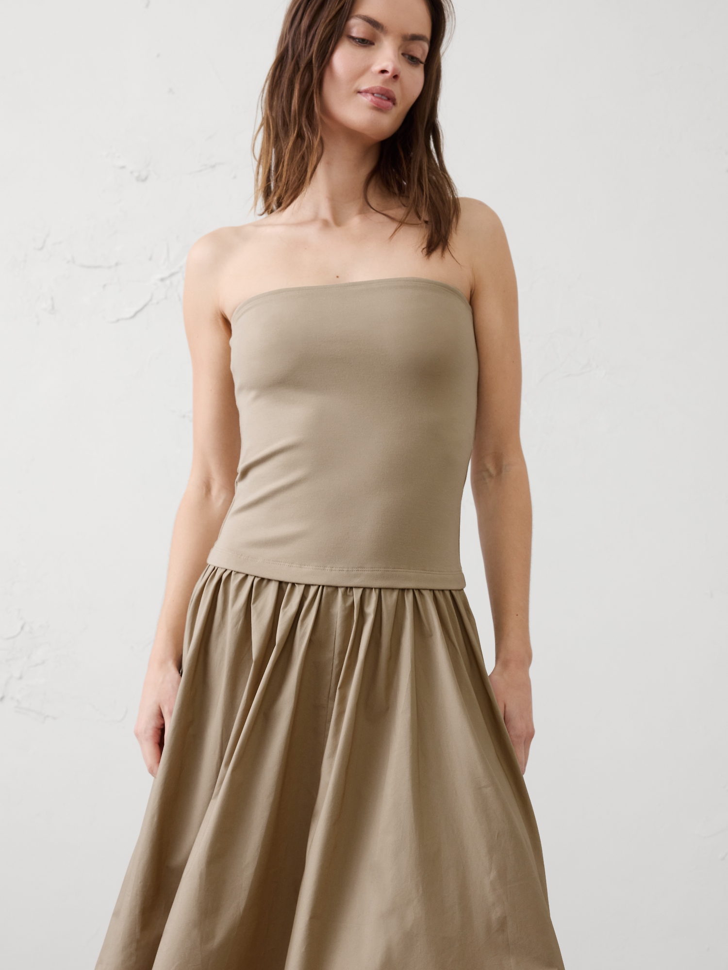 Image number 3 showing, Strapless Midi Dress