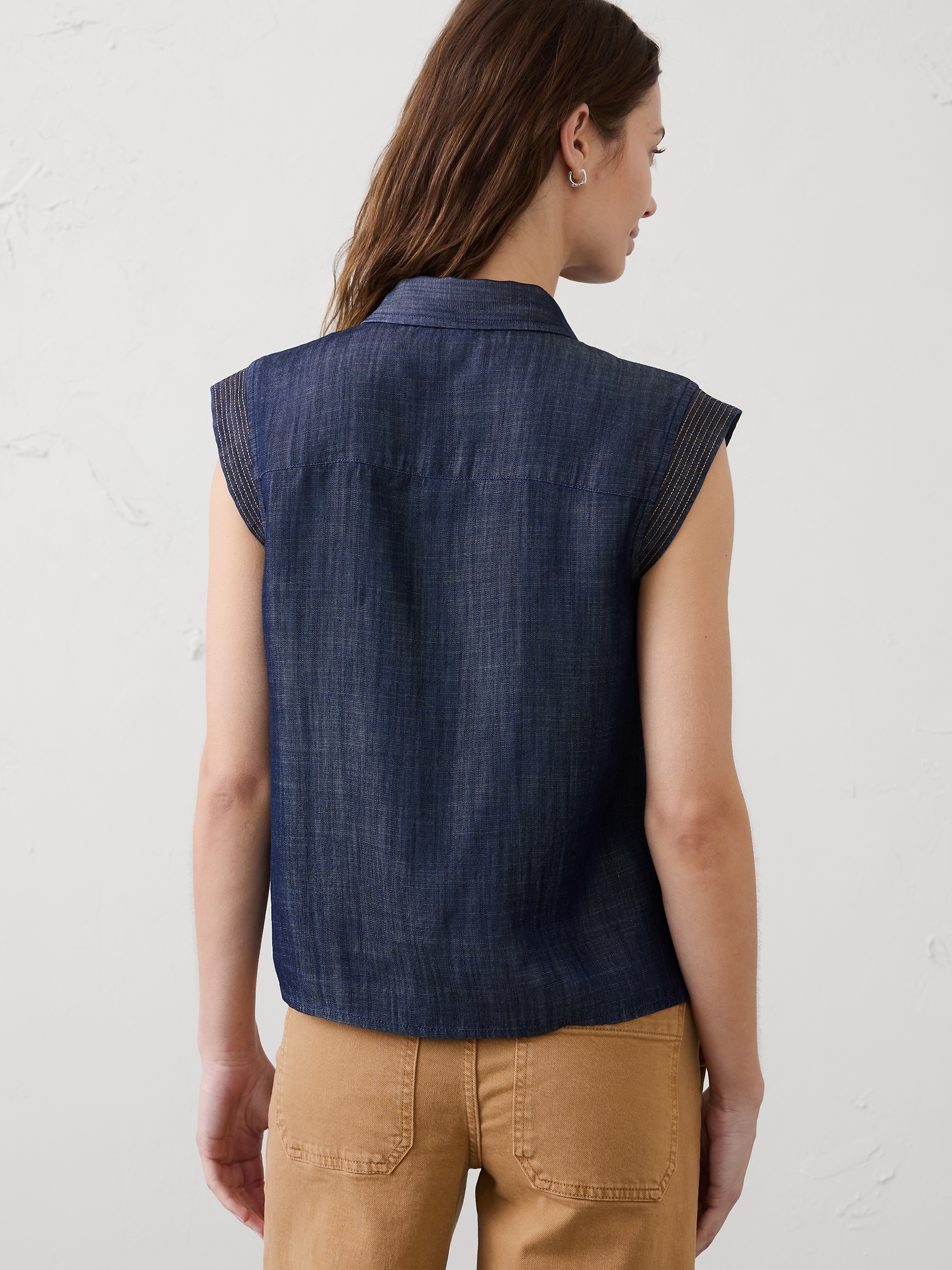 L'image numéro 2 présente Chemise à mancherons trapunto en denim