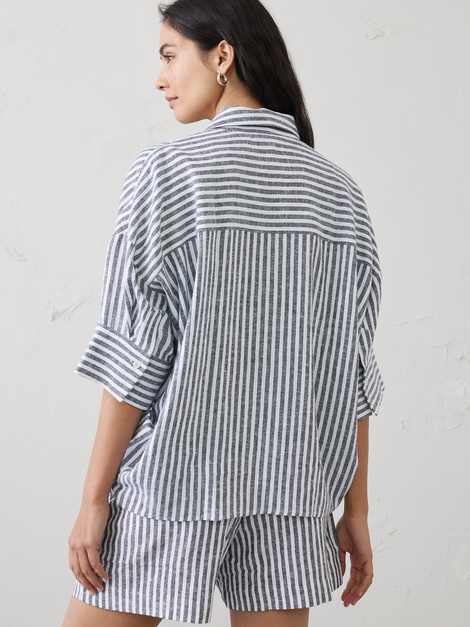 Image number 8 showing, Linen-Blend Drapey Popover Shirt
