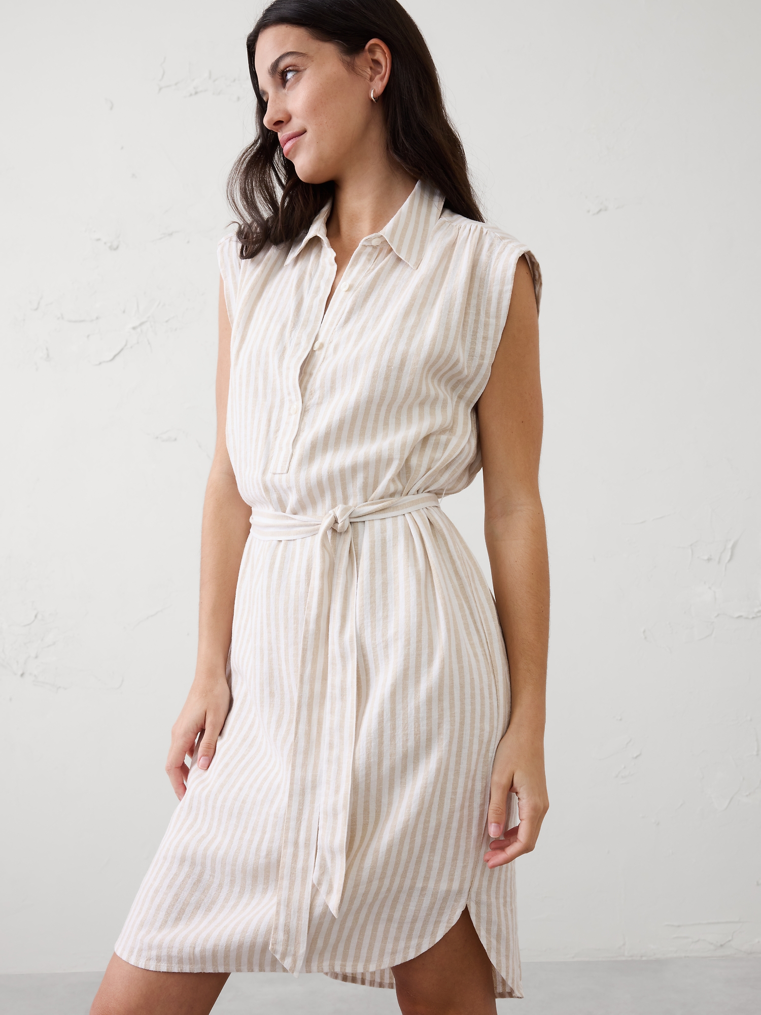Image number 3 showing, Linen-Blend Knee-Length Shirtdress