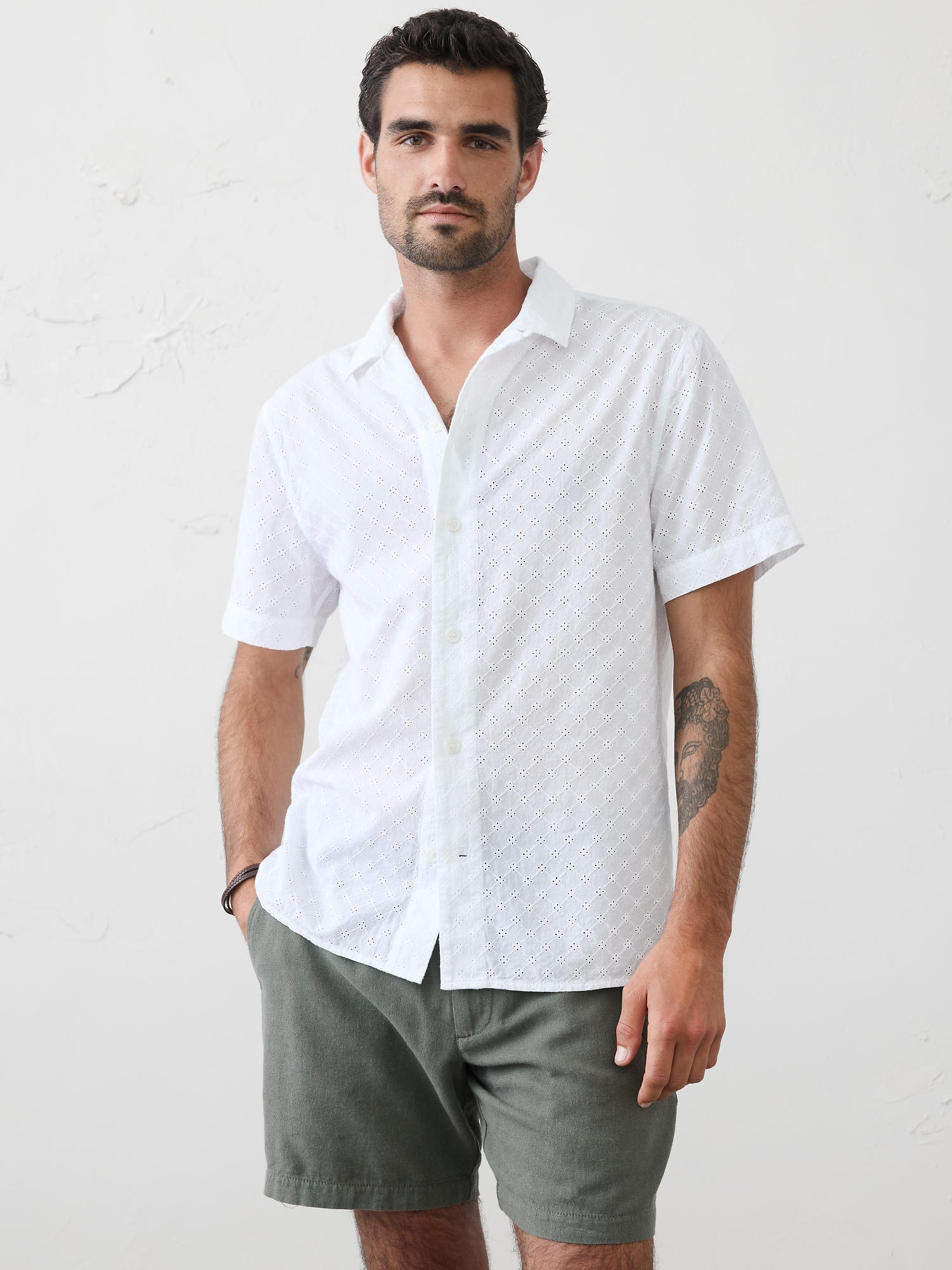 L'image numéro 1 présente Chemise de vacances texturée coupe standard