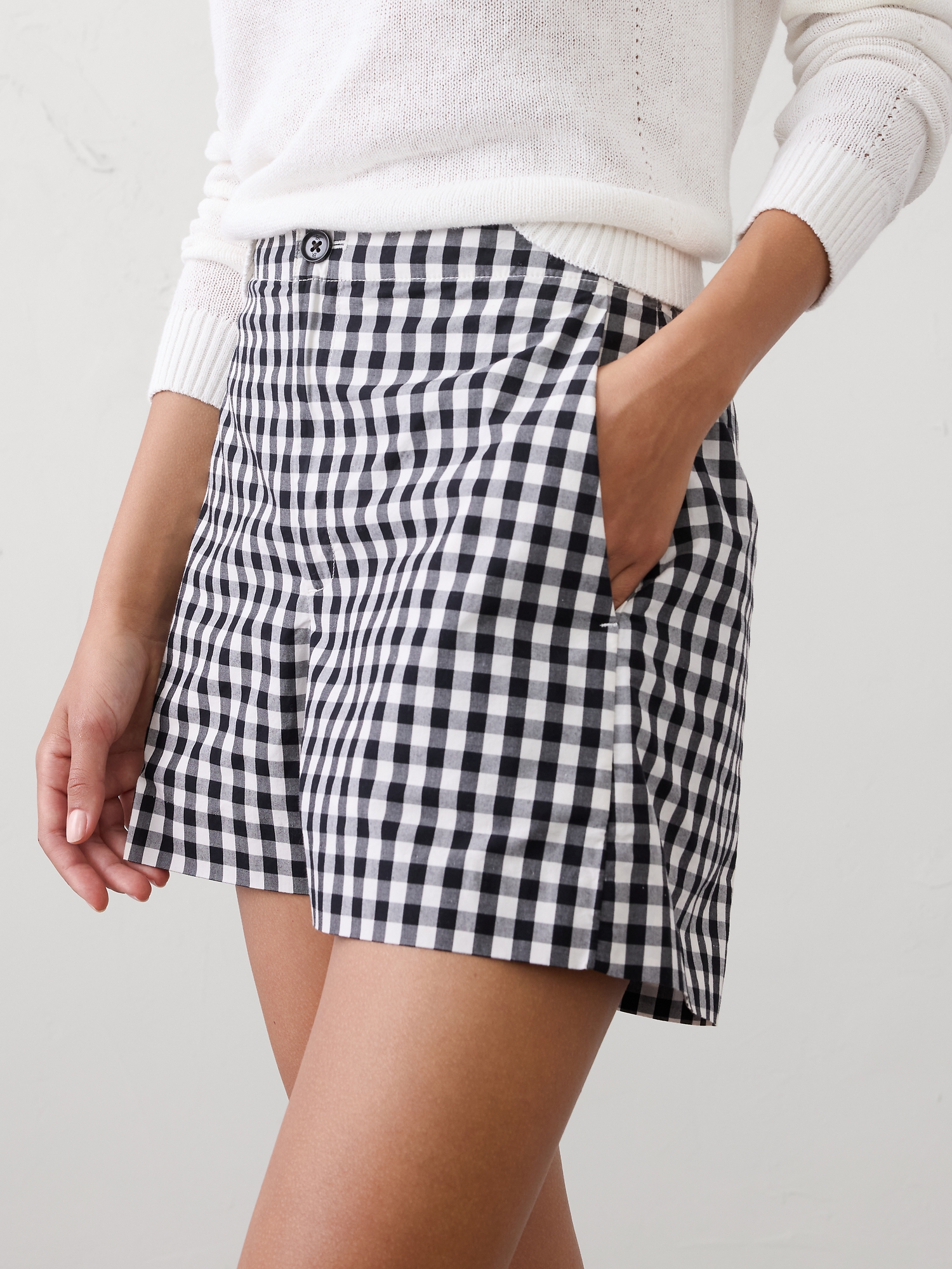 Image number 3 showing, High-Rise Poplin Short