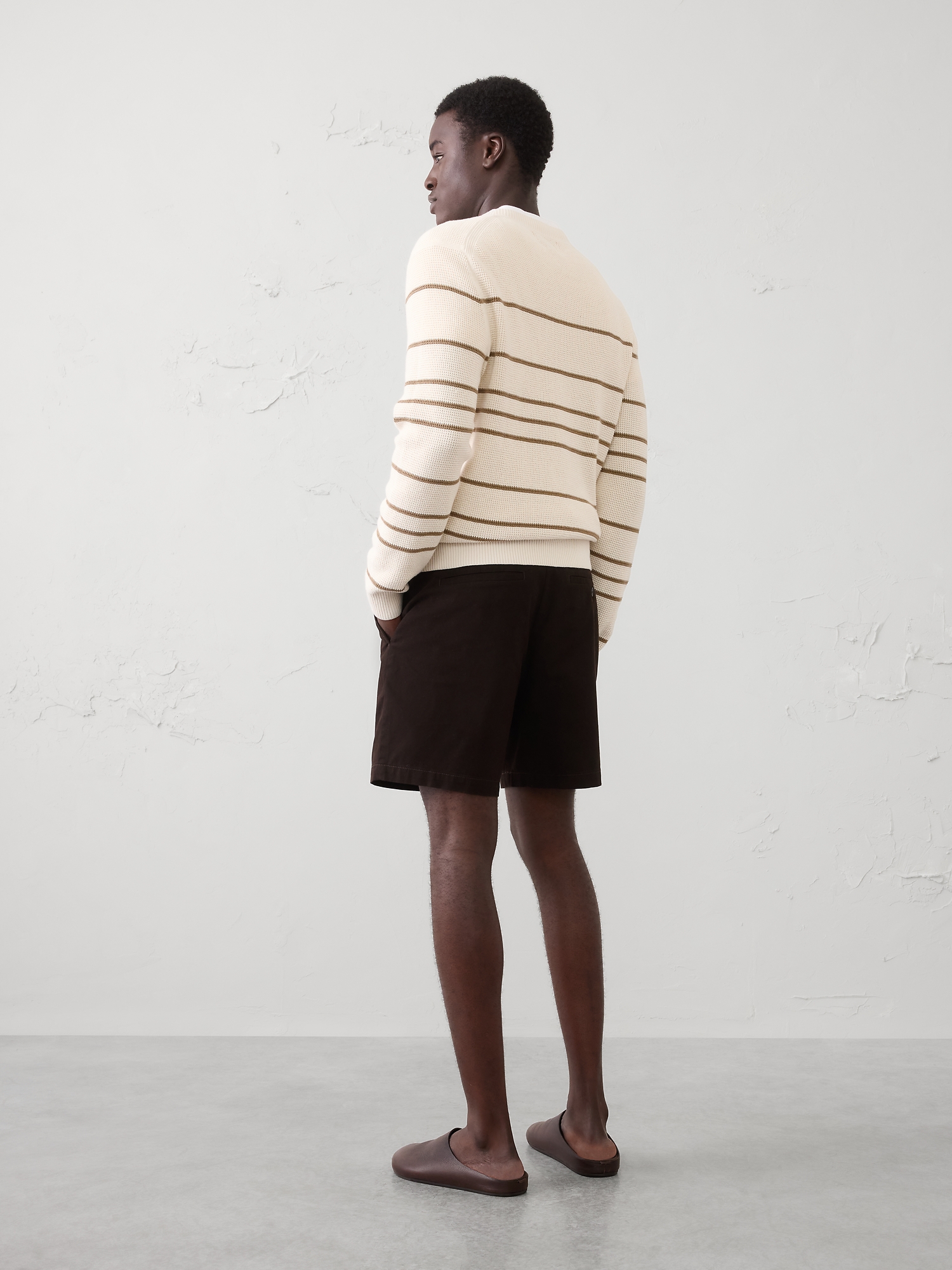 Image number 5 showing, Slim-Fit 7" Lived-In Short