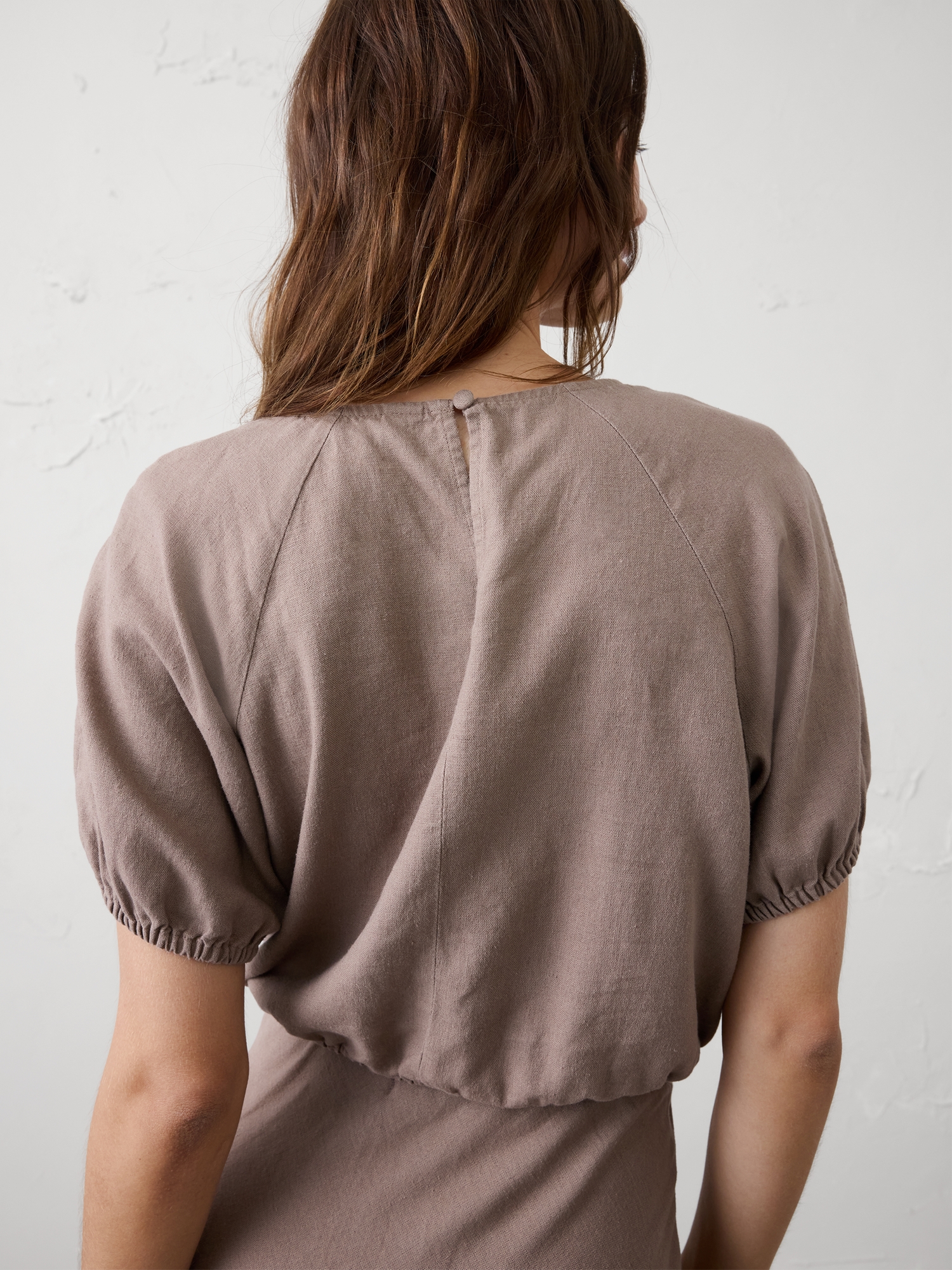 Image number 2 showing, Linen-Blend Bubble-Tie Top