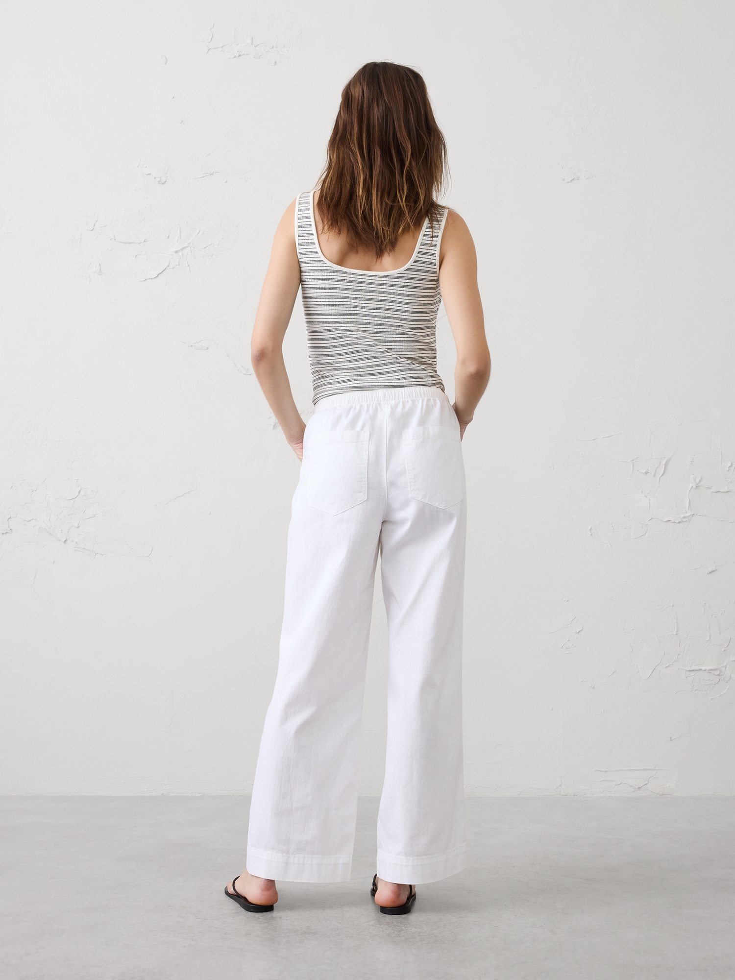 Image number 2 showing, Wide-Leg Mid-Rise Summerweight Pull-On Jean