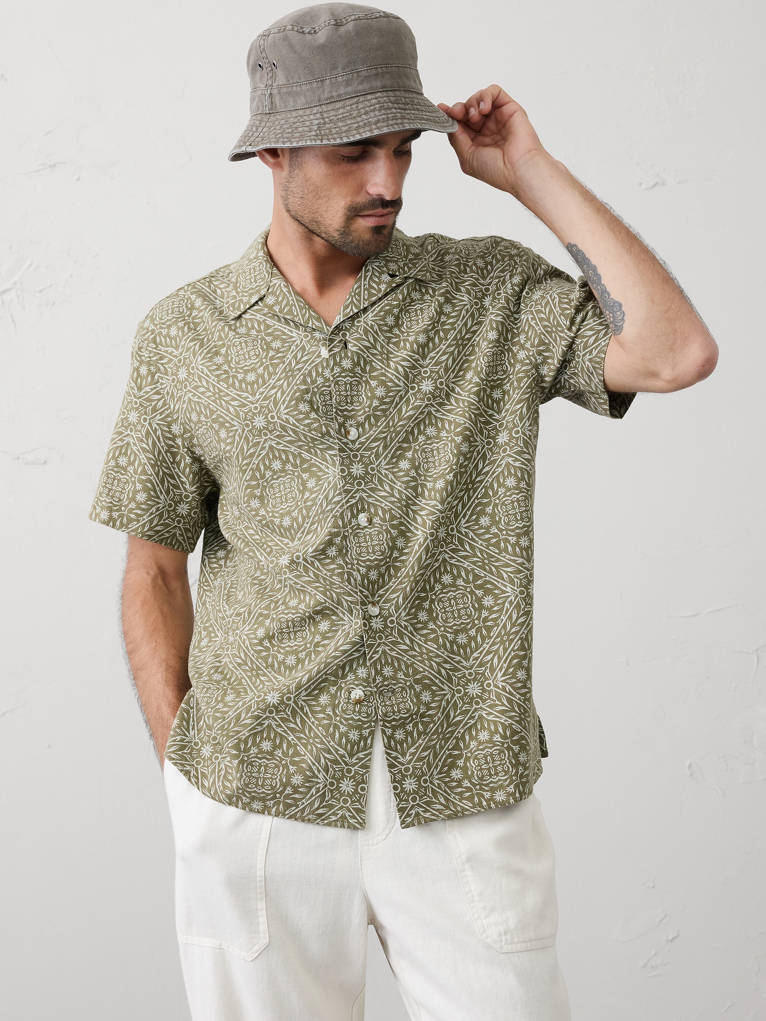 Image number 1 showing, Standard-Fit Linen-Blend Resort Shirt