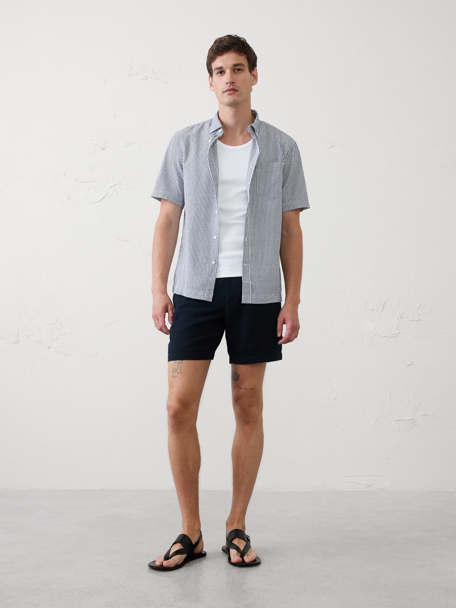 L'image numéro 1 présente Chemise en tissu gaufré coupe standard