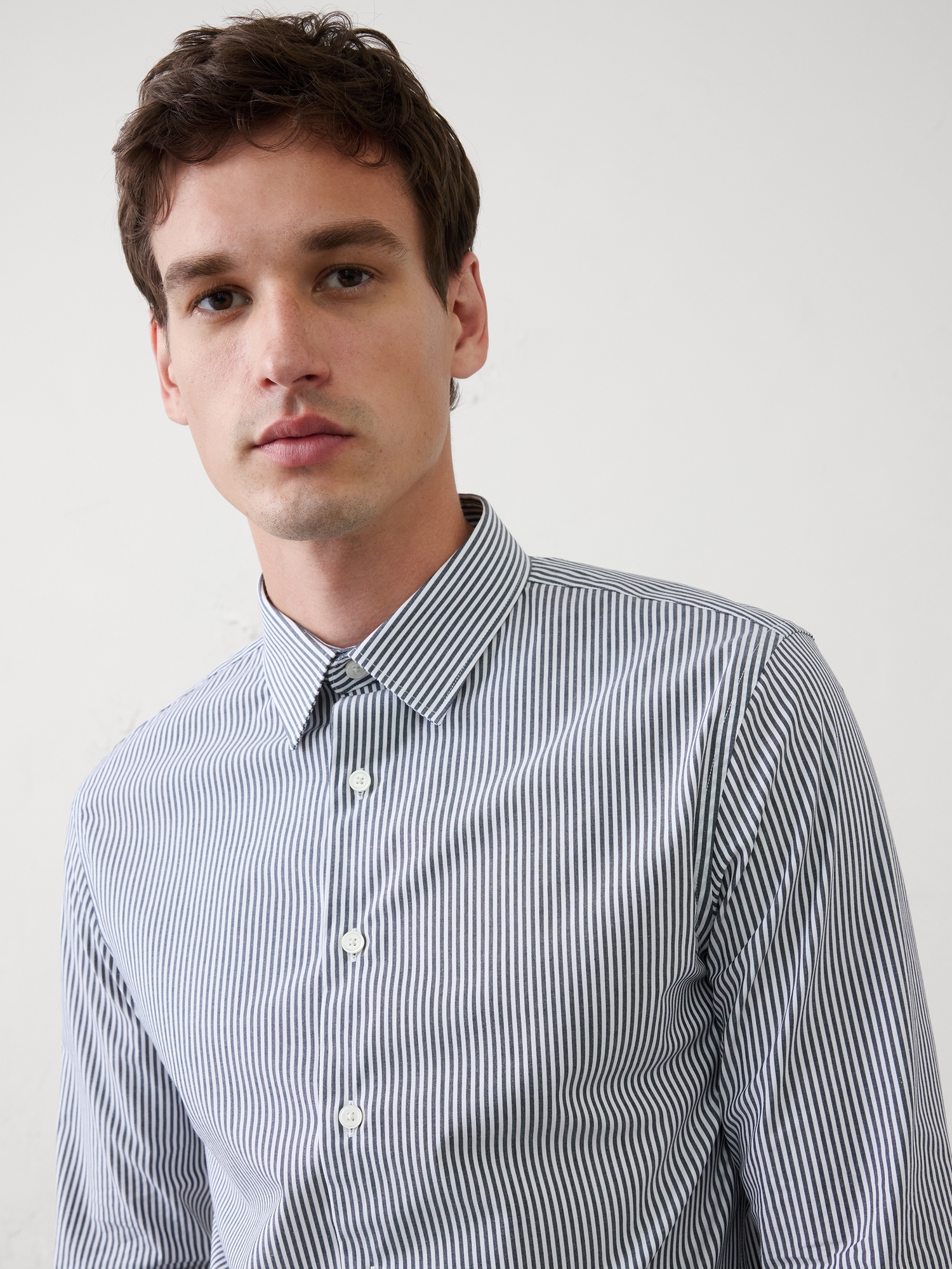 Image number 3 showing, Slim-Fit Untucked Dress Shirt