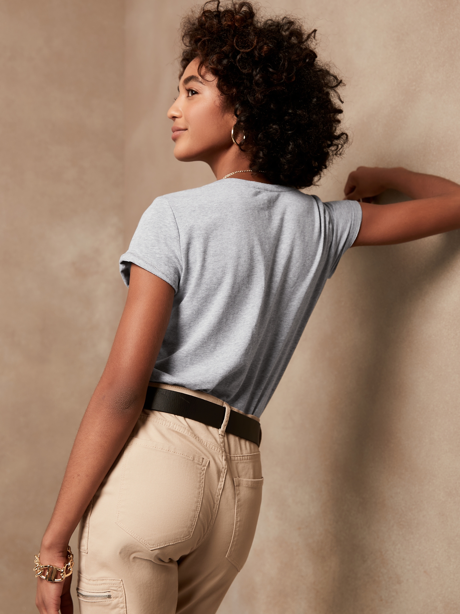 Image number 2 showing, Timeless V-Neck T-Shirt
