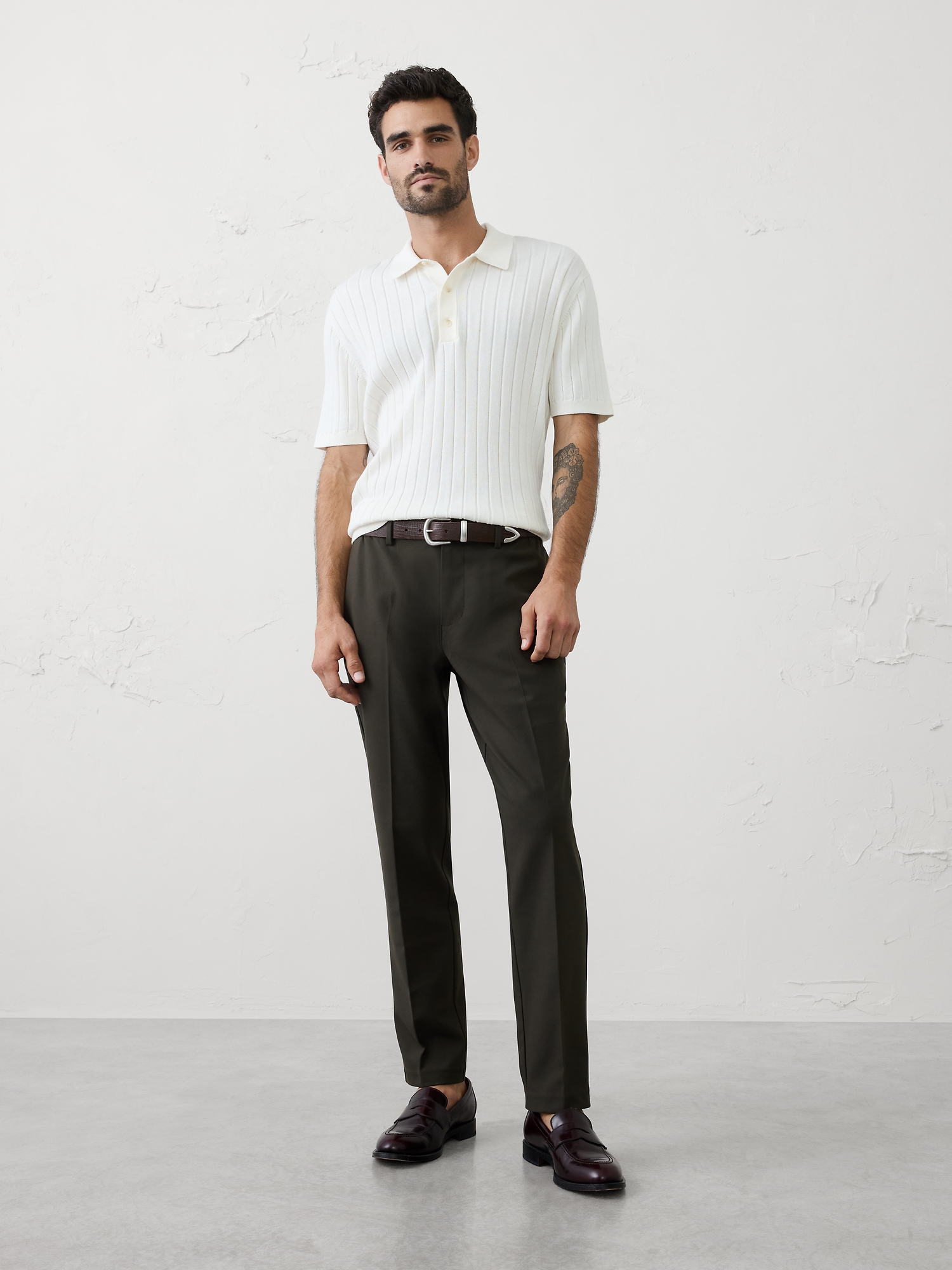 L'image numéro 1 présente Pantalon fuselé coupe athlétique