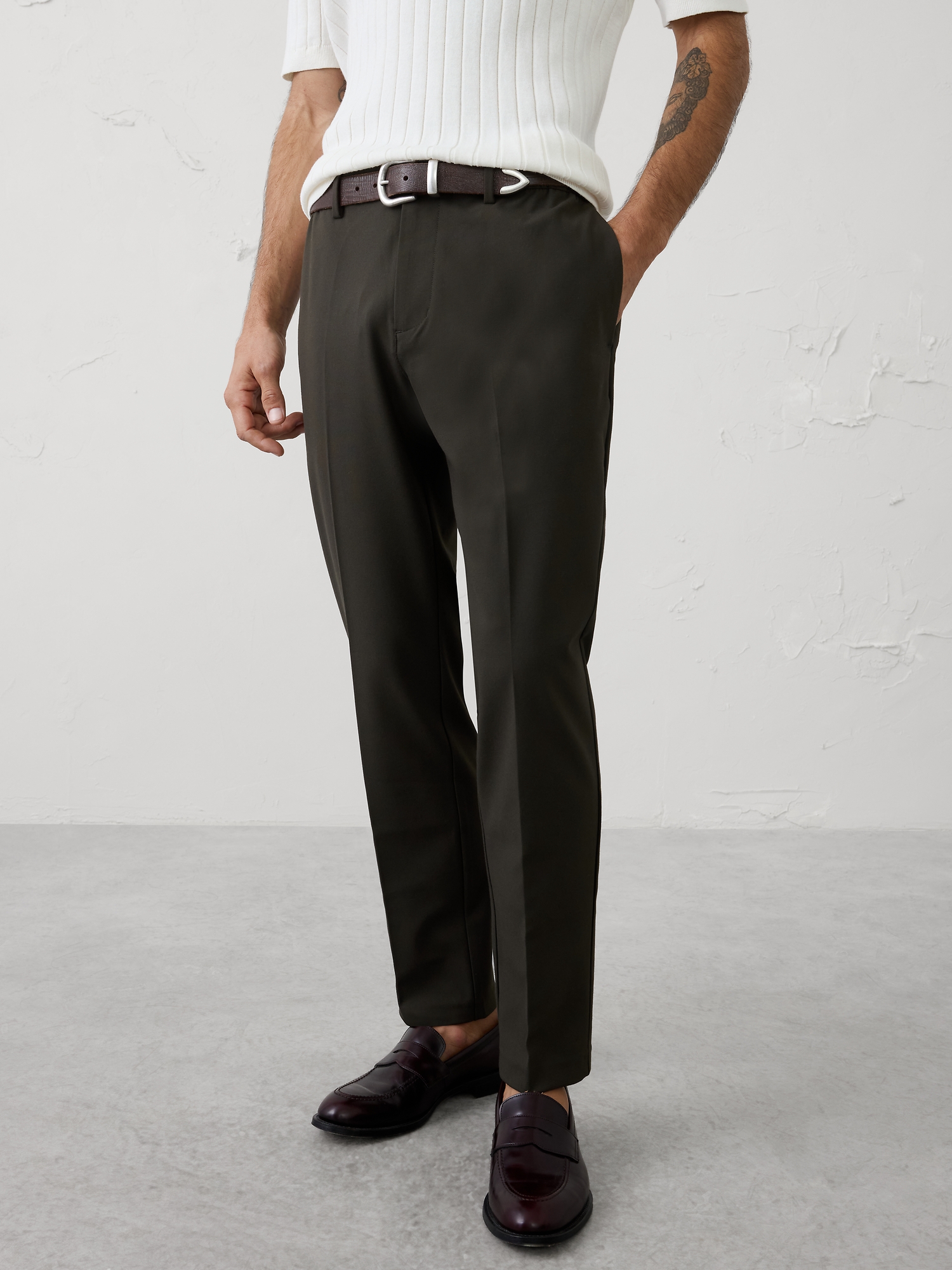 L'image numéro 3 présente Pantalon fuselé coupe athlétique