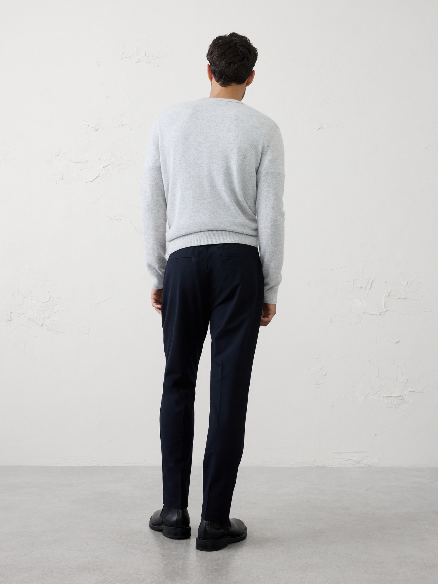 L'image numéro 4 présente Pantalon fuselé coupe athlétique