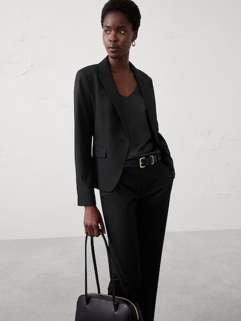 Sculpted Stretch Classic Blazer