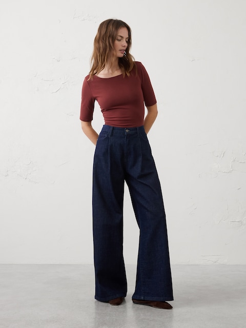 Soft Stretch Elbow-Sleeve Top
