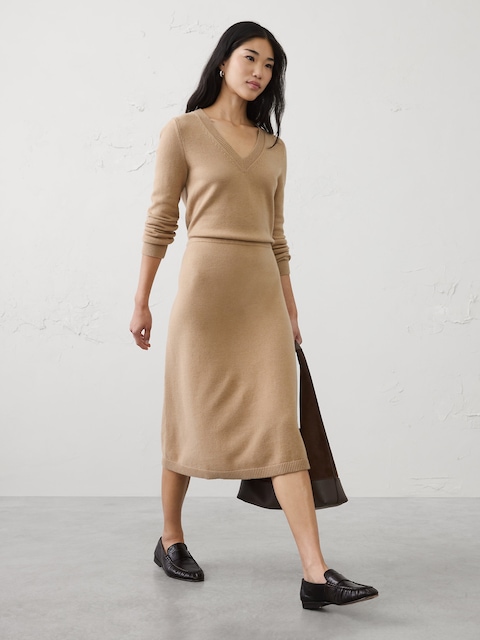 Vee-Neck Sweater Midi Dress